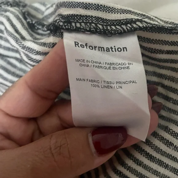 Reformation Light Gray & White Striped High Waist Women’s Shorts - Picture 7 of 13